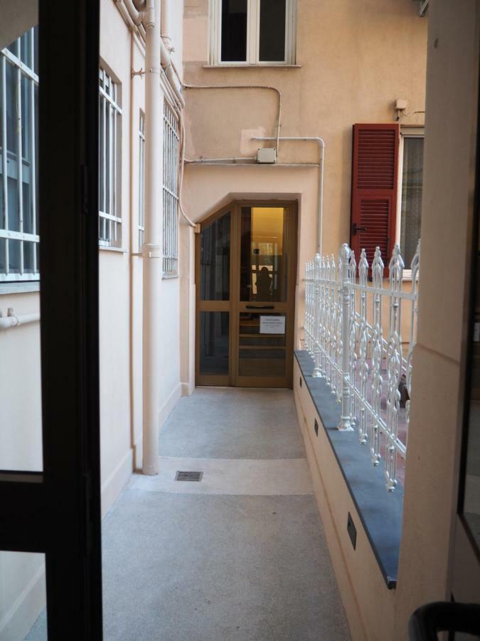 La Porta Accanto A Soli 900 Mt Dal Gaslini Genua Exterior foto